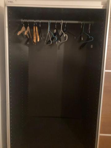 IKEA PAX kledingkast met glazen schuifdeuren - afbeelding 5 IKEA PAX kledingkast met glazen schuifdeuren - afbeelding 5