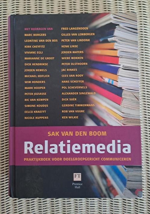 Relatiemedia - handboek voor doelgroepgericht communiceren, Boeken, Studieboeken en Cursussen, Zo goed als nieuw, Niet van toepassing