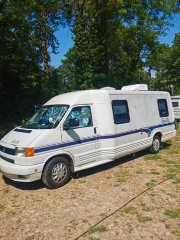 Winnebago Rialta Camper Automaat Benzine.