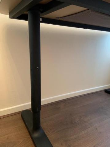 Bekant Ikea bureau - donker bruin - afbeelding 4 Bekant Ikea bureau - donker bruin - afbeelding 4