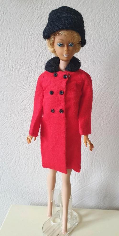 Vintage Barbie Clone jas met muts 60's, Verzamelen, Poppen, Kleertjes, Ophalen of Verzenden