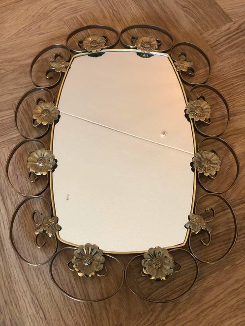 Mooie goudkleurige vintage spiegel | jaren 60 | 57 x 42 cm, Huis en Inrichting, Woonaccessoires | Spiegels, Gebruikt, Minder dan 50 cm