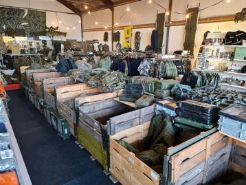 Legerdump in- verkoop legergoederen plunjebalen plunjebaal
