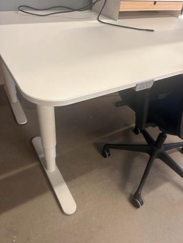2 x Ikea Bekant Bureau - In hoogte verstelbaar! - afbeelding 3 2 x Ikea Bekant Bureau - In hoogte verstelbaar! - afbeelding 3
