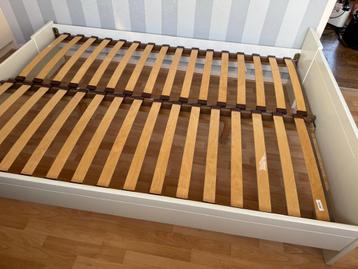 Bed 140x200 incl. lattenbodems en IKEA Hamarvik matras - afbeelding 3 Bed 140x200 incl. lattenbodems en IKEA Hamarvik matras - afbeelding 3