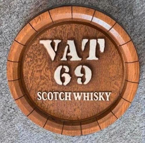 Reclame polyester bord VAT 69 Scotch Whisky., Verzamelen, Merken en Reclamevoorwerpen, Ophalen of Verzenden
