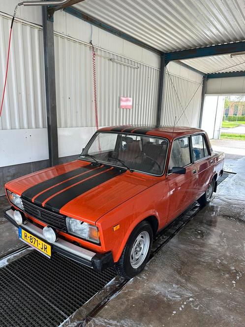 Lada 1300 S 1983 Rood, Auto's, Lada, Particulier, Overige modellen, Benzine, Sedan, Handgeschakeld, Geïmporteerd, Rood, Beige