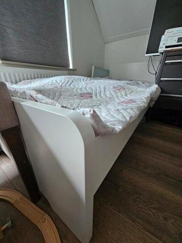 ASKVOLL wit Ikea bed 90x200cm incl.Lattenbodem - afbeelding 2 ASKVOLL wit Ikea bed 90x200cm incl.Lattenbodem - afbeelding 2