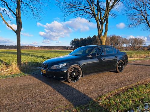 BMW 530D e60 Zwart Youngtimer vol Leer Black edition, Auto's, BMW, Particulier, 5-Serie, Lichtmetalen velgen, Diesel, Sedan, Automaat