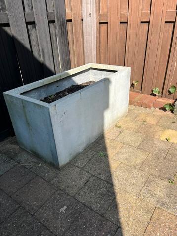 Grote grijze rechthoekige bak 100x46x47