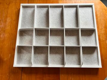 Ikea Pax KOMPLEMENT plank met verdeler, wit/grijs, 75x58 cm - afbeelding 2 Ikea Pax KOMPLEMENT plank met verdeler, wit/grijs, 75x58 cm - afbeelding 2