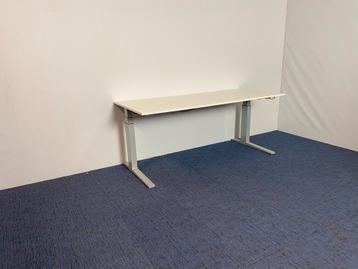 25 x Zit/sta bureau Bene (elektrisch), wit blad, 180 x 80 - afbeelding 5 25 x Zit/sta bureau Bene (elektrisch), wit blad, 180 x 80 - afbeelding 5