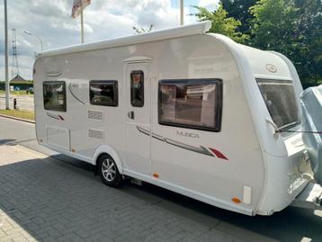 LMC MUSICA 490E, ENK. BEDDEN, CASS.LUIFEL en Isabella luifel