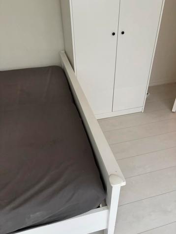 Hemnes bedframe 160x200 (excl. matras) - afbeelding 3 Hemnes bedframe 160x200 (excl. matras) - afbeelding 3