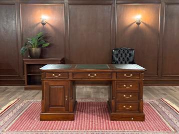 INKOOP/VERKOOP klassieke bureaus en Chesterfield stoelen - afbeelding 3 INKOOP/VERKOOP klassieke bureaus en Chesterfield stoelen - afbeelding 3