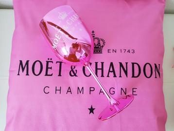 Moet&Chandon Roze Metallic Kunststof Champagne Glazen.