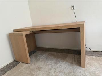 Ikea bureau Malm met uitrekbaar deel - afbeelding 3 Ikea bureau Malm met uitrekbaar deel - afbeelding 3