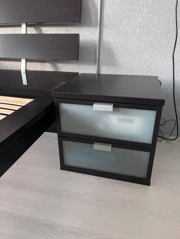 IKEA bedframe 160x200 - donkerbruin - afbeelding 3 IKEA bedframe 160x200 - donkerbruin - afbeelding 3