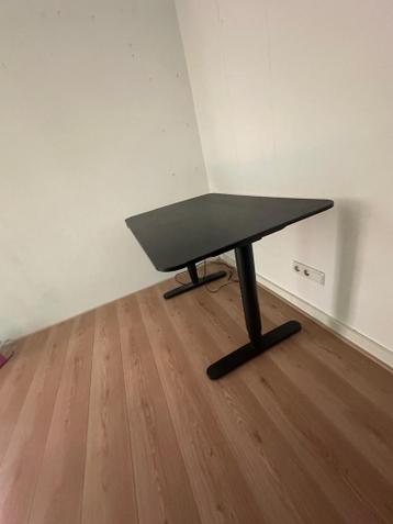IKEA BEKANT Zwart Sta/Zit Bureau - 120x80cm - afbeelding 2 IKEA BEKANT Zwart Sta/Zit Bureau - 120x80cm - afbeelding 2