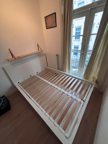 Ikea bedframe 140x200cm met opbergruimte - afbeelding 2 Ikea bedframe 140x200cm met opbergruimte - afbeelding 2