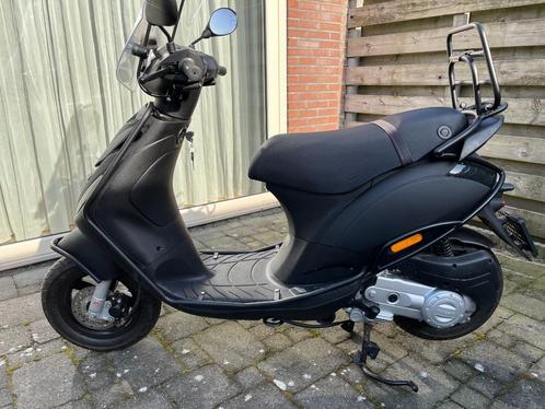 Piaggio Zip SP custom 4-takt EURO5, Fietsen en Brommers, Scooters | Piaggio, Zo goed als nieuw, Zip, Maximaal 25 km/u, Benzine