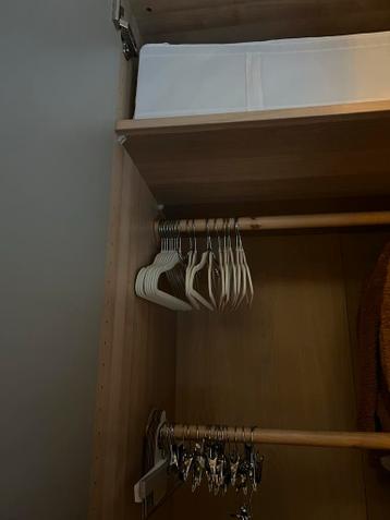 IKEA Pax Kasten - Taupe deuren, groene hendels - afbeelding 8 IKEA Pax Kasten - Taupe deuren, groene hendels - afbeelding 8