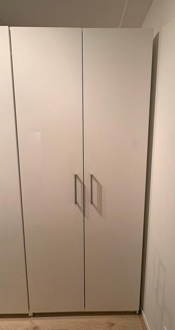 Ikea Pax kledingkast hoog glans - afbeelding 1 Ikea Pax kledingkast hoog glans - afbeelding 1
