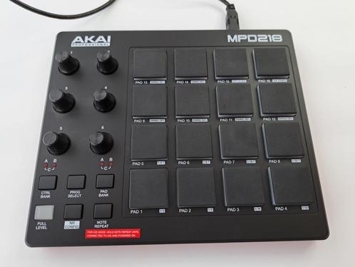 Akai MPD218, Muziek en Instrumenten, Midi-apparatuur, Zo goed als nieuw, Ophalen