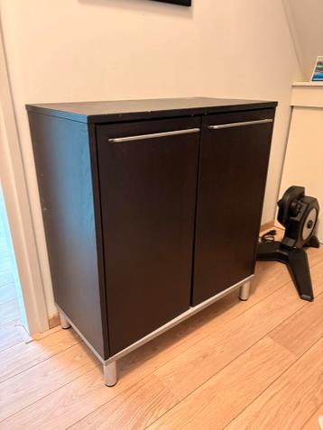 Gratis IKEA Effektiv kast - Zelf ophalen incl 2 trappen! - afbeelding 1 Gratis IKEA Effektiv kast - Zelf ophalen incl 2 trappen! - afbeelding 1