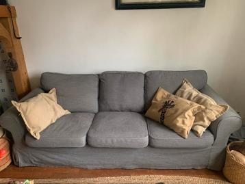 Ektorp 3-zitsbank - Grijze hoes, heel goede staat - afbeelding 3 Ektorp 3-zitsbank - Grijze hoes, heel goede staat - afbeelding 3