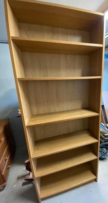 Ikea Billy Houten Boekenkast, eiken afwerking. - afbeelding 1 Ikea Billy Houten Boekenkast, eiken afwerking. - afbeelding 1