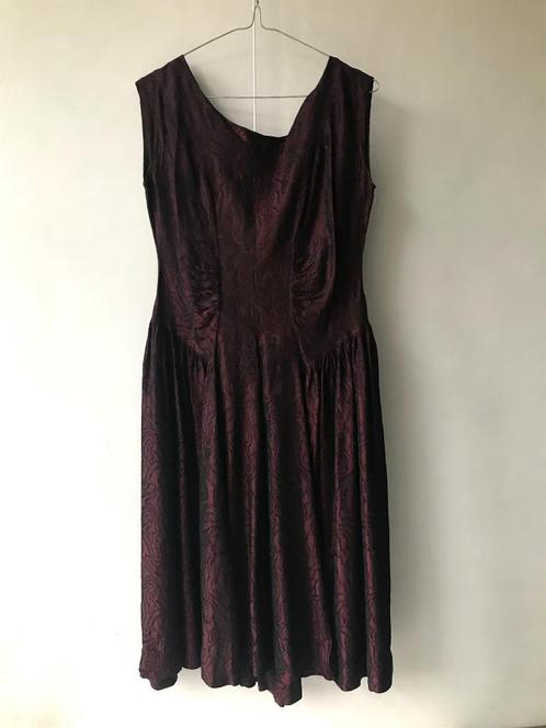 Vintage jurk, bordeaux rood, maat 38, Kleding | Dames, Jurken, Gedragen, Maat 38/40 (M), Rood, Onder de knie, Ophalen of Verzenden