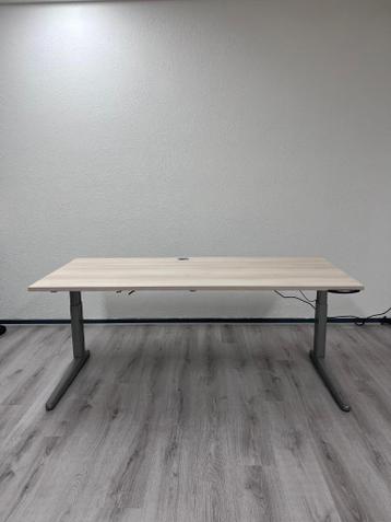 180x80 Elektrisch Verstelbaar Bureau 82 cm hoogte - afbeelding 2 180x80 Elektrisch Verstelbaar Bureau 82 cm hoogte - afbeelding 2