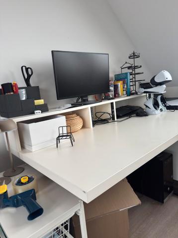 Stevig bureau 140x80 - afbeelding 2 Stevig bureau 140x80 - afbeelding 2
