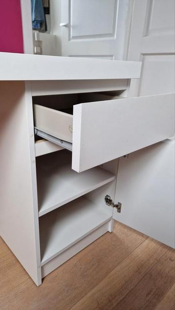 IKEA Malm bureau - wit - afbeelding 2 IKEA Malm bureau - wit - afbeelding 2