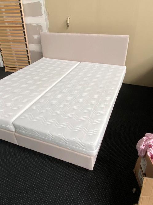 Boxspring inclusief matrassen, Huis en Inrichting, Slaapkamer | Boxsprings, Nieuw, 140 cm, 200 cm, Tweepersoons, Beige, Grijs