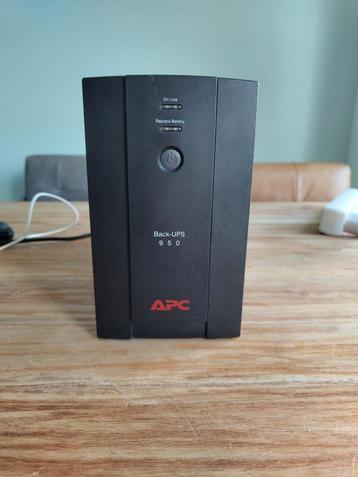 APC 950Va - 480W UPs