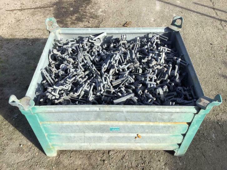 ventielklemmen, Kruisklemmen, steigerklemmen, Doe-het-zelf en Verbouw, Steigers, Zo goed als nieuw, Gevelsteiger, Ophalen of Verzenden