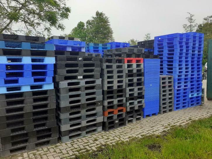 Kunststof pallets in diverse maten, Doe-het-zelf en Verbouw, Kratten en Dozen, Gebruikt, Ophalen