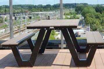 Picknicktafel stalen blokpoot met composiet plank