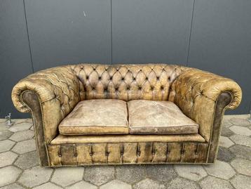 Oude Chesterfield bank cognac GRATIS BEZORGD! beschikbaar voor biedingen