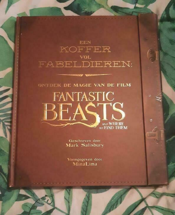 NIEUW Mark Salisbury: een Koffer vol Fabeldieren (MinaLima), Verzamelen, Harry Potter, Nieuw, Ophalen of Verzenden