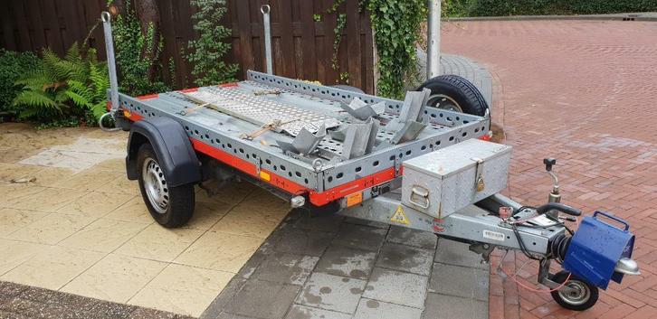 Te huur: geremde Stema motortrailer 1 of 2 motoren, Tempo100, Diensten en Vakmensen, Verhuur | Auto en Motor, Aanhangwagen