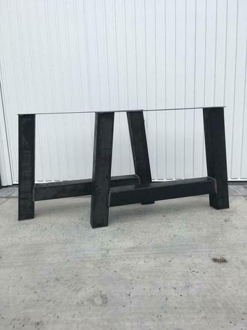 Trapeze poten, A poten, stalen tafelpoten, eettafels, staal beschikbaar voor biedingen