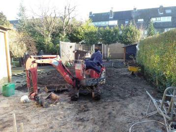 minigraver te huur met machinist beschikbaar voor biedingen