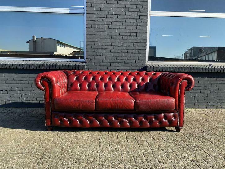 Chesterfield bank oxblood rood GRATIS BEZORGD!, Huis en Inrichting, Banken | Bankstellen, Gebruikt, 75 tot 100 cm, Leer, Ophalen of Verzenden