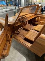 Oldtimer Porsche en Mercedes gemaakt van teak hout