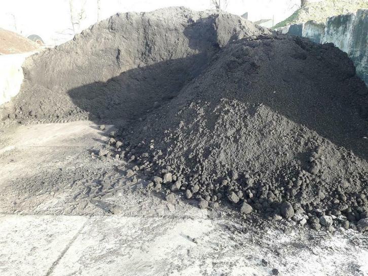 Gezeefde bemeste teelaarde, keurcompost gezeefd tuinturf., Tuin en Terras, Zand, Zo goed als nieuw, Ophalen