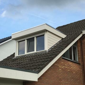 Dakkapel traditioneel op maat gemaakt in 1 dag geplaatst  beschikbaar voor biedingen