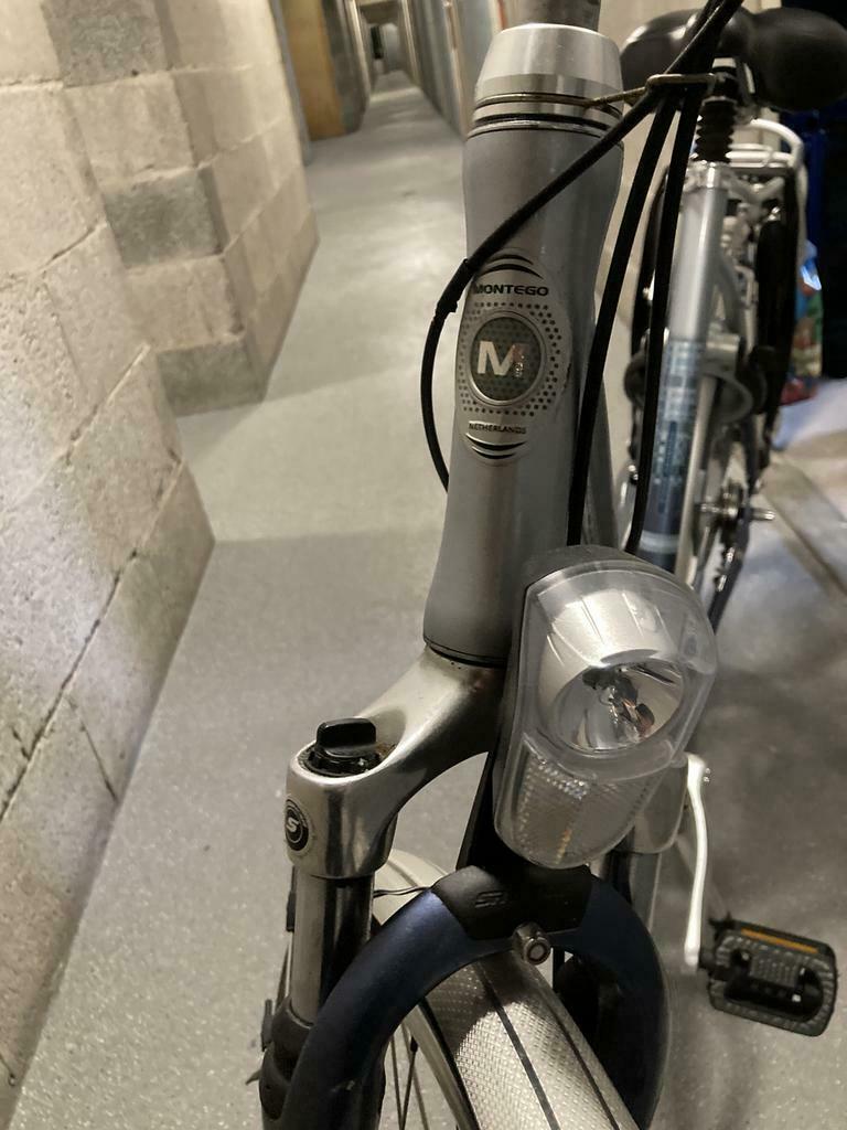 ≥ Montego dames fiets versnellingen handrem zilver blauw — Fietsen | Dames  | Damesfietsen — Marktplaats
